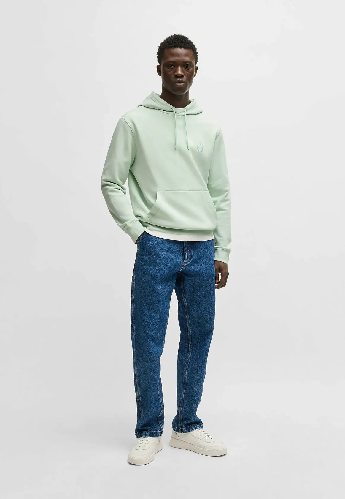 sweatshirt-boss-homme-vert-porte