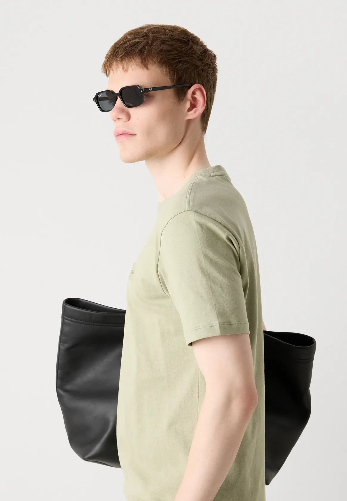 tshirt-boss-homme-vert-zoom