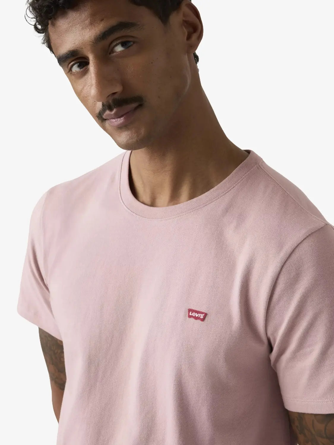 tshirt-levis-rose-homme-566050307-zoom