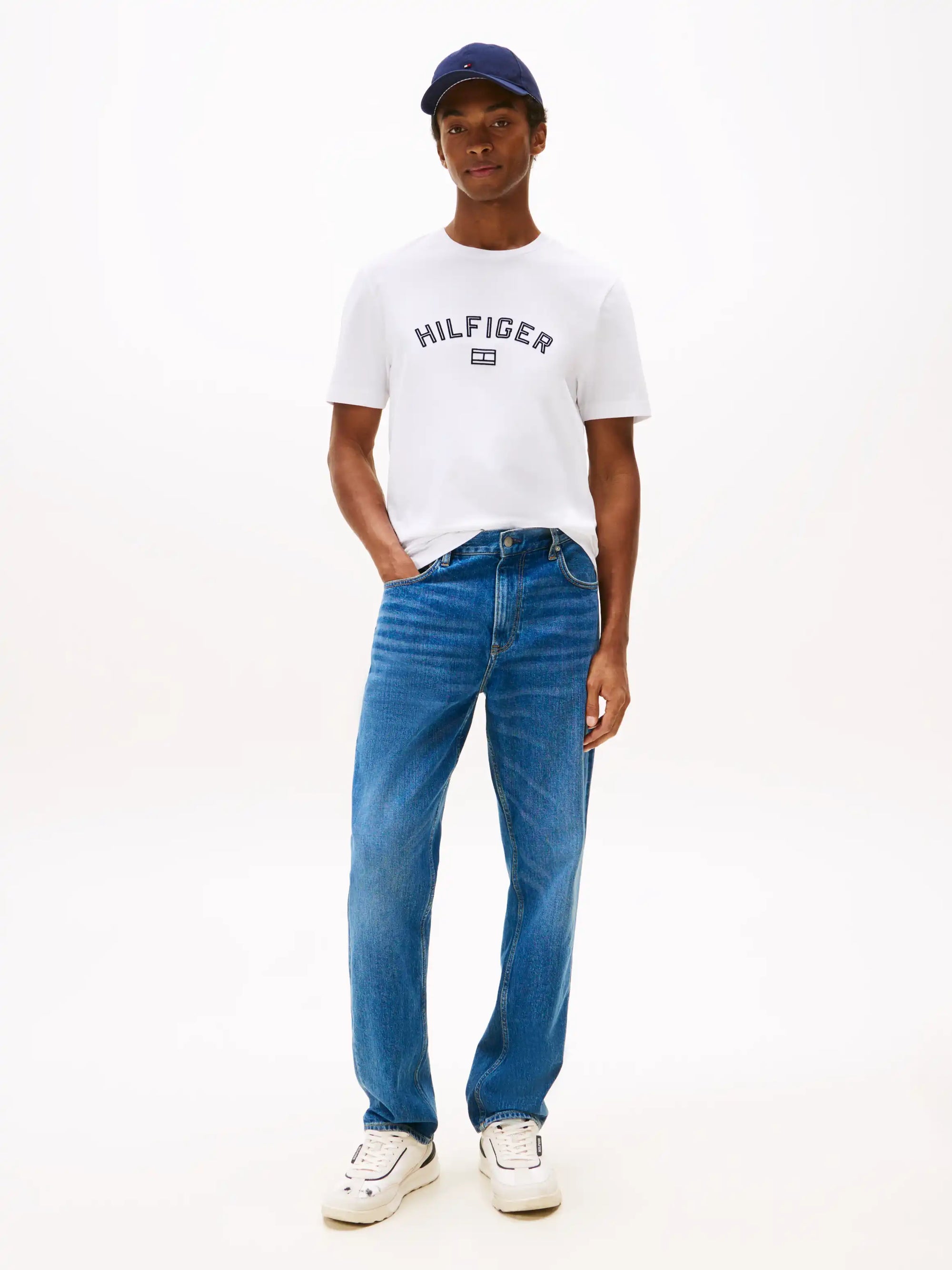 tshirt-tommy-hilfiger-homme-mw0mw39357ybr-porte