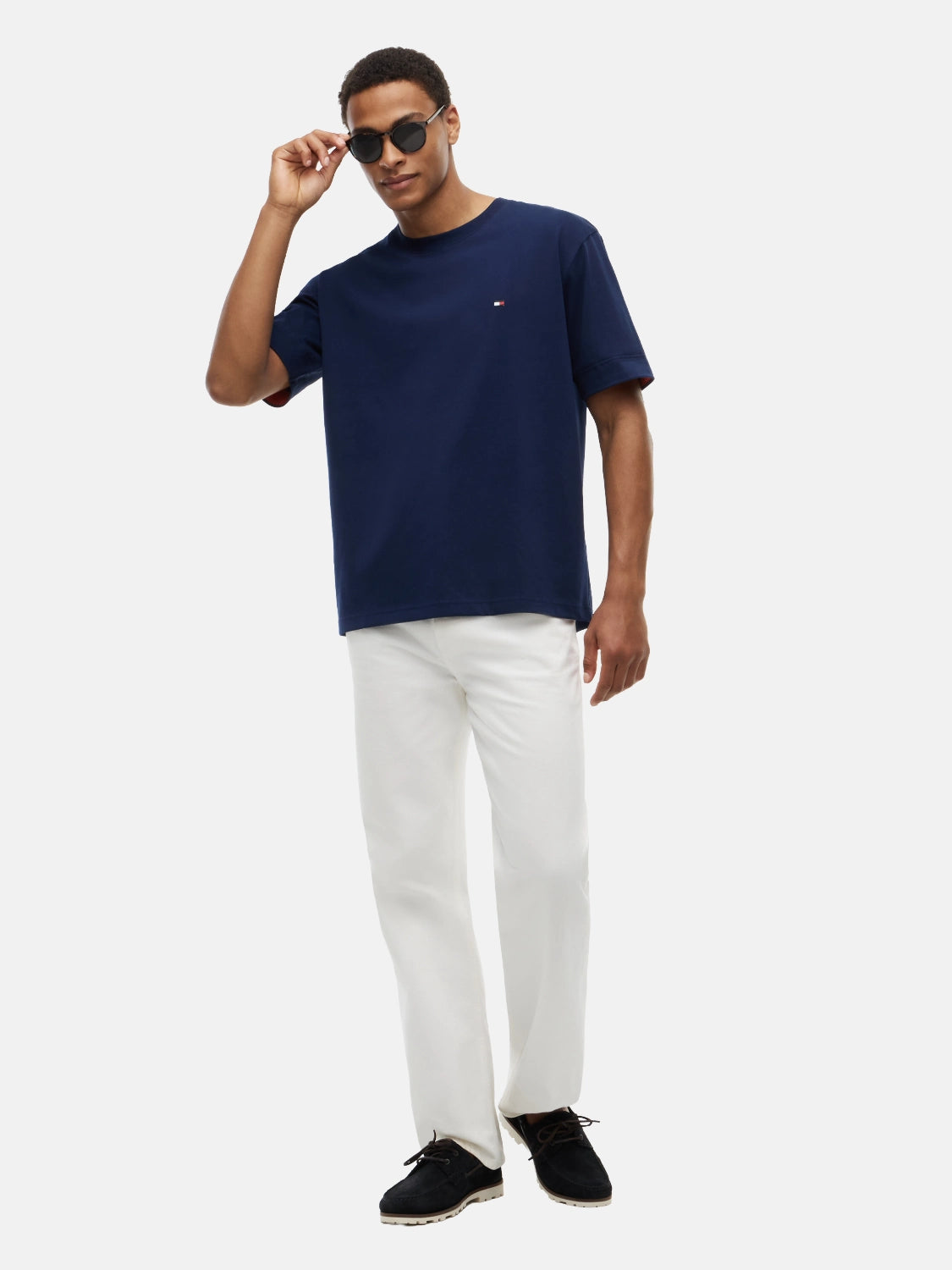 tshirt-tommy-hillfiger-marine-coton-porte
