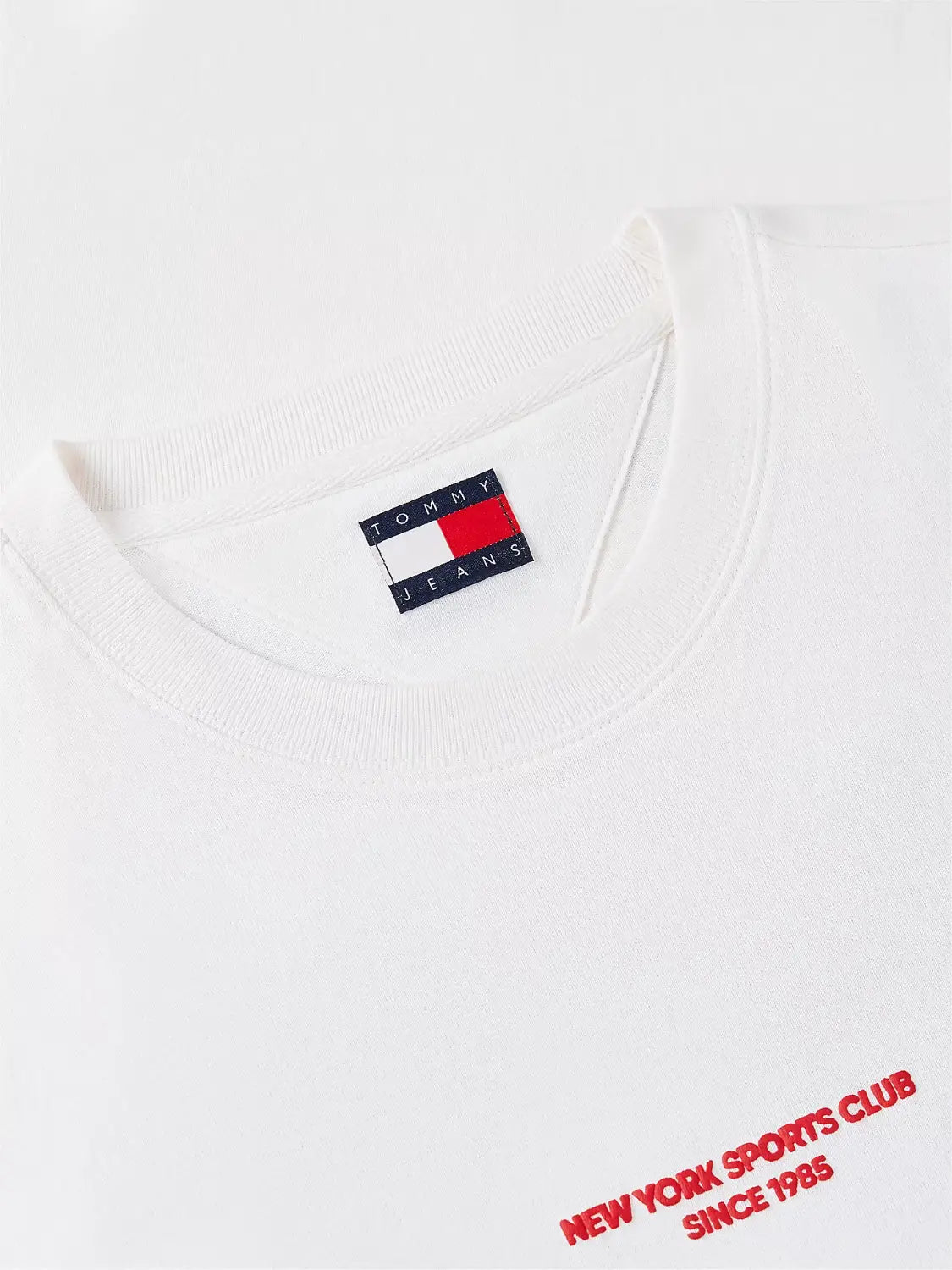 tshirt-tommy-jeans-blanc-detail