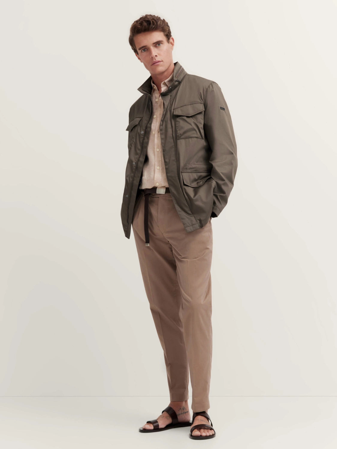 veste-bugatti-kaki-77920071040-porte