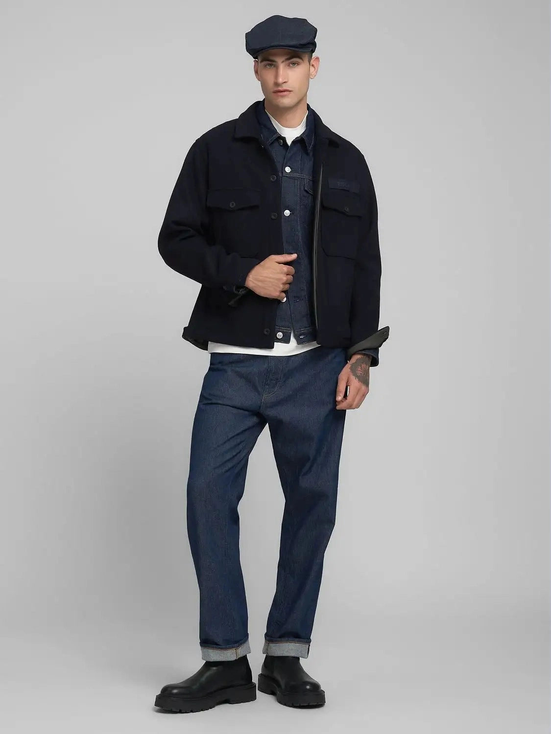 veste-replay-laine-marine-homme-porte