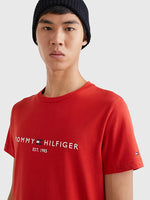 Afbeelding in Gallery-weergave laden, T-Shirt logo poitrine Tommy Hilfiger rouge en coton bio | Georgespaul
