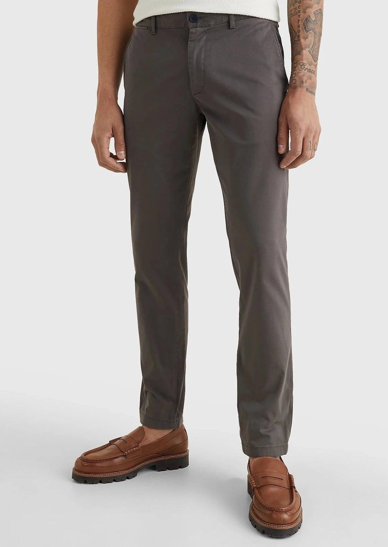 Pantalon chino Tommy Hilfiger slim gris en coton bio - Georgespaul