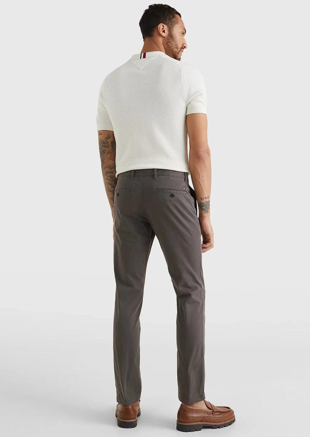 Pantalon chino Tommy Hilfiger slim gris en coton bio - Georgespaul