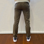Laden Sie das Bild in den Galerie-Viewer, Pantalon chino pour homme Georgespaul kaki en coton | Georgespaul
