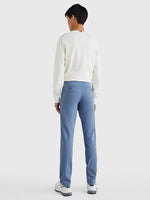 Charger l&#39;image dans la galerie, Pantalon chino slim Tommy Hilfiger bleu clair en coton bio stretch
