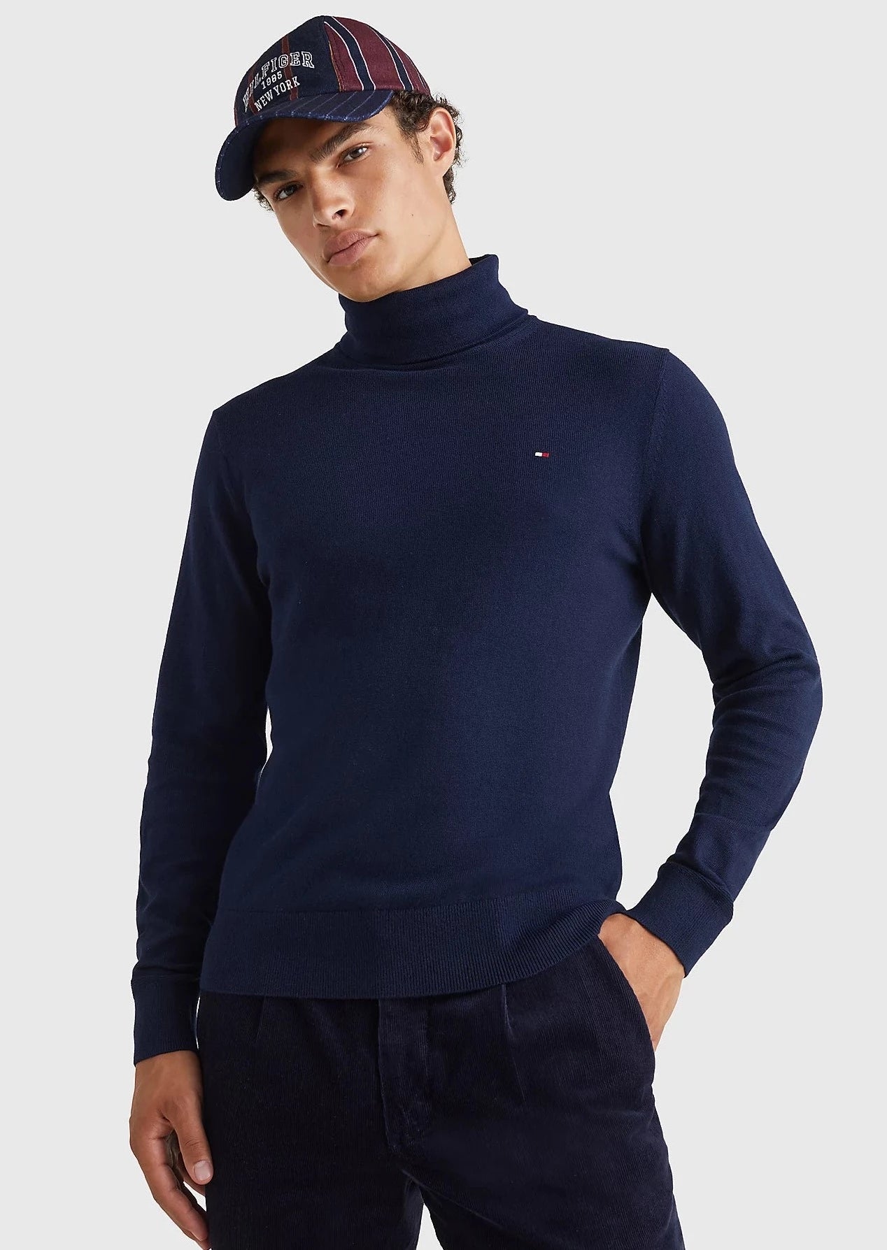 Pull col roulé Tommy Hilfiger marine en cachemire I Georgespaul