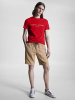 Laden Sie das Bild in den Galerie-Viewer, T-Shirt logo poitrine Tommy Hilfiger rouge pour homme I Georgespaul
