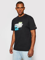 Laden Sie das Bild in den Galerie-Viewer, Schwarzes, verblasstes Grafik-T-Shirt aus Bio-Baumwolle von Tommy Jeans
